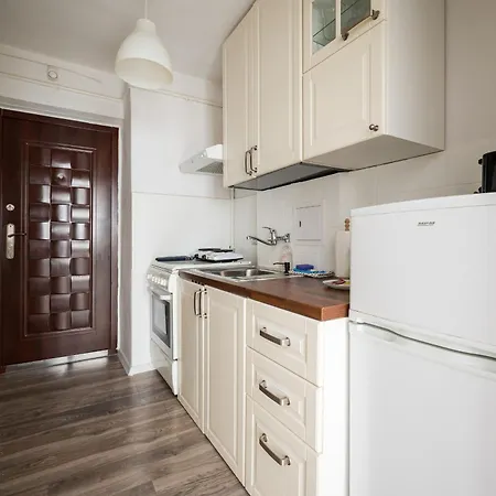 Srodmiescie Pulse By Bookinghost